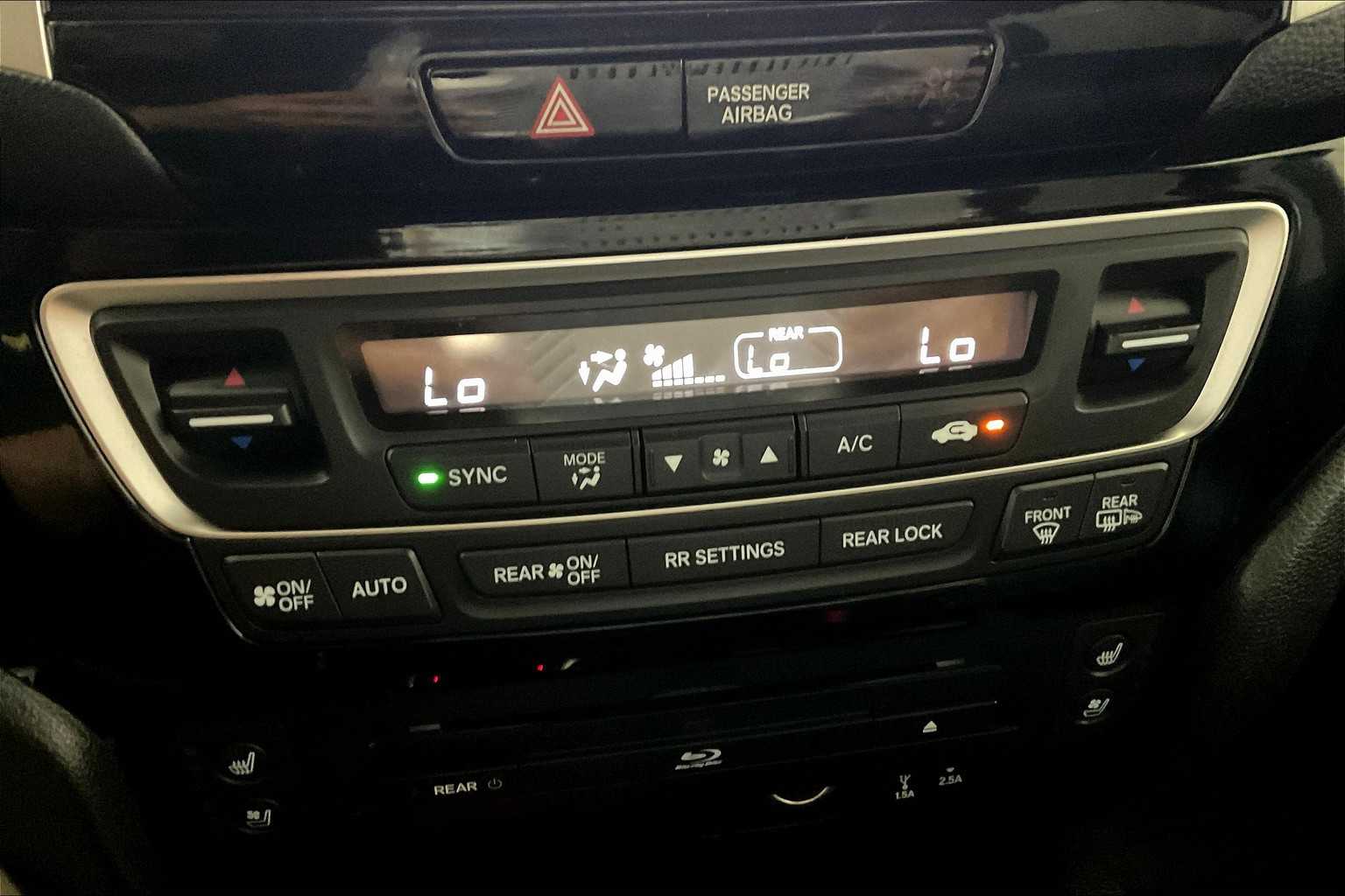 2017 Honda Pilot Elite - Photo 27