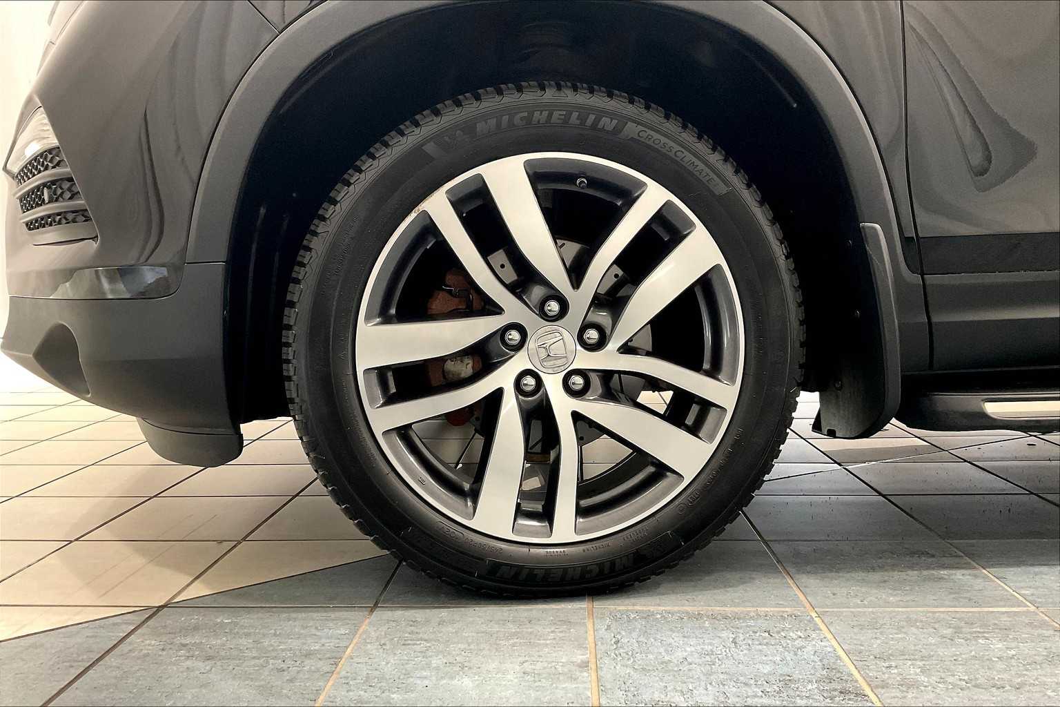 2017 Honda Pilot Elite - Photo 7