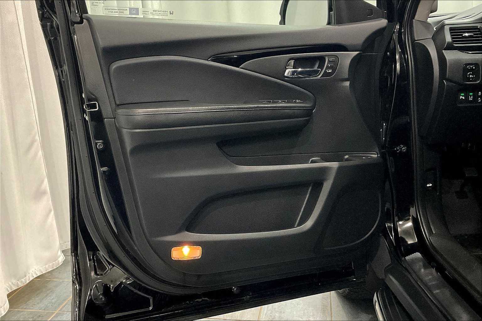2017 Honda Pilot Elite - Photo 9