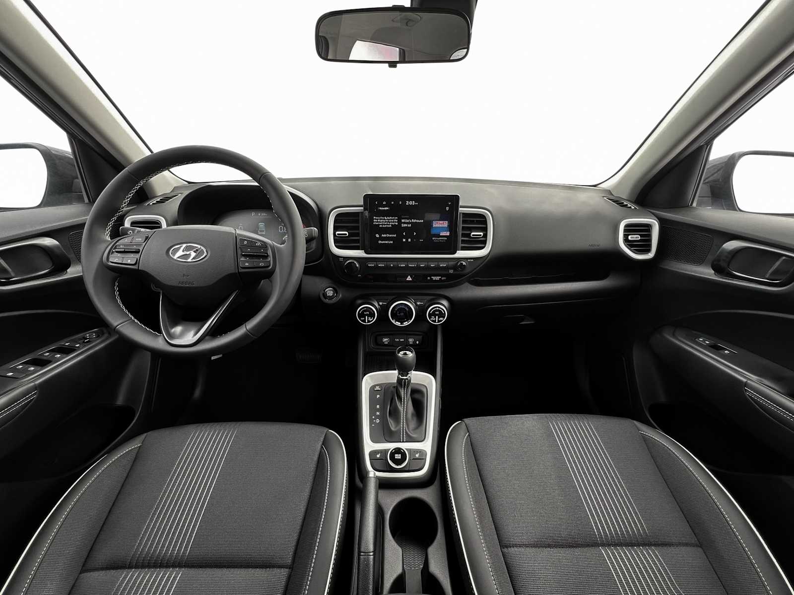 2025 Hyundai Venue Limited - Photo 13