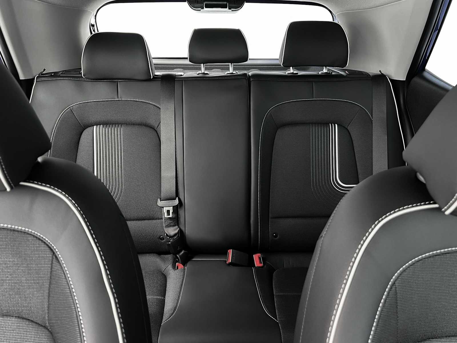 2025 Hyundai Venue Limited - Photo 16