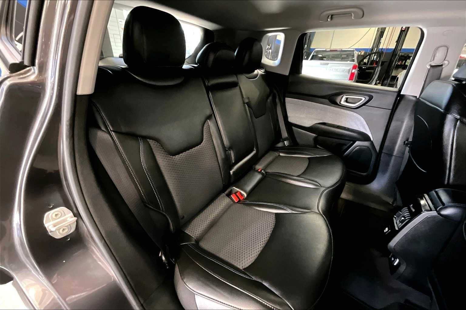 2022 Jeep Compass Latitude - Photo 16