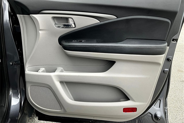 2019 Honda Pilot EX - Photo 12