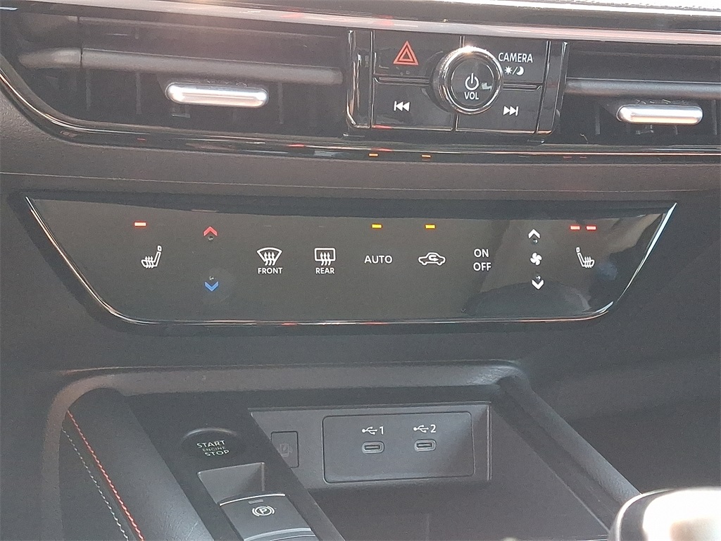 2025 Nissan Kicks SR - Photo 12