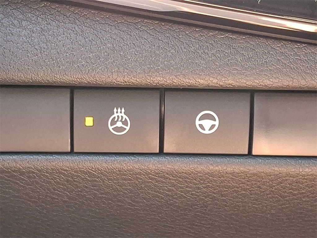 2025 Nissan Kicks SR - Photo 18