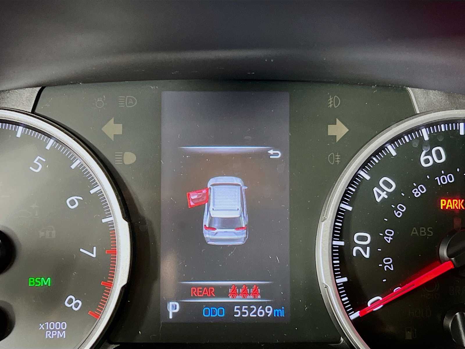2021 Toyota RAV4 XLE - Photo 12