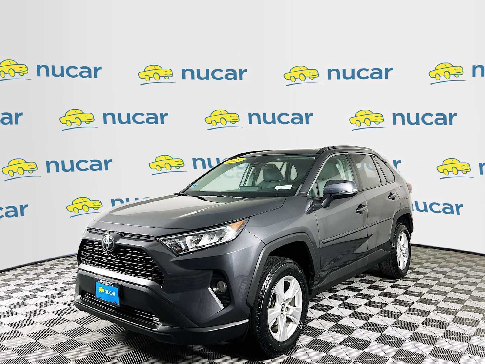 2021 Toyota RAV4 XLE - Photo 3