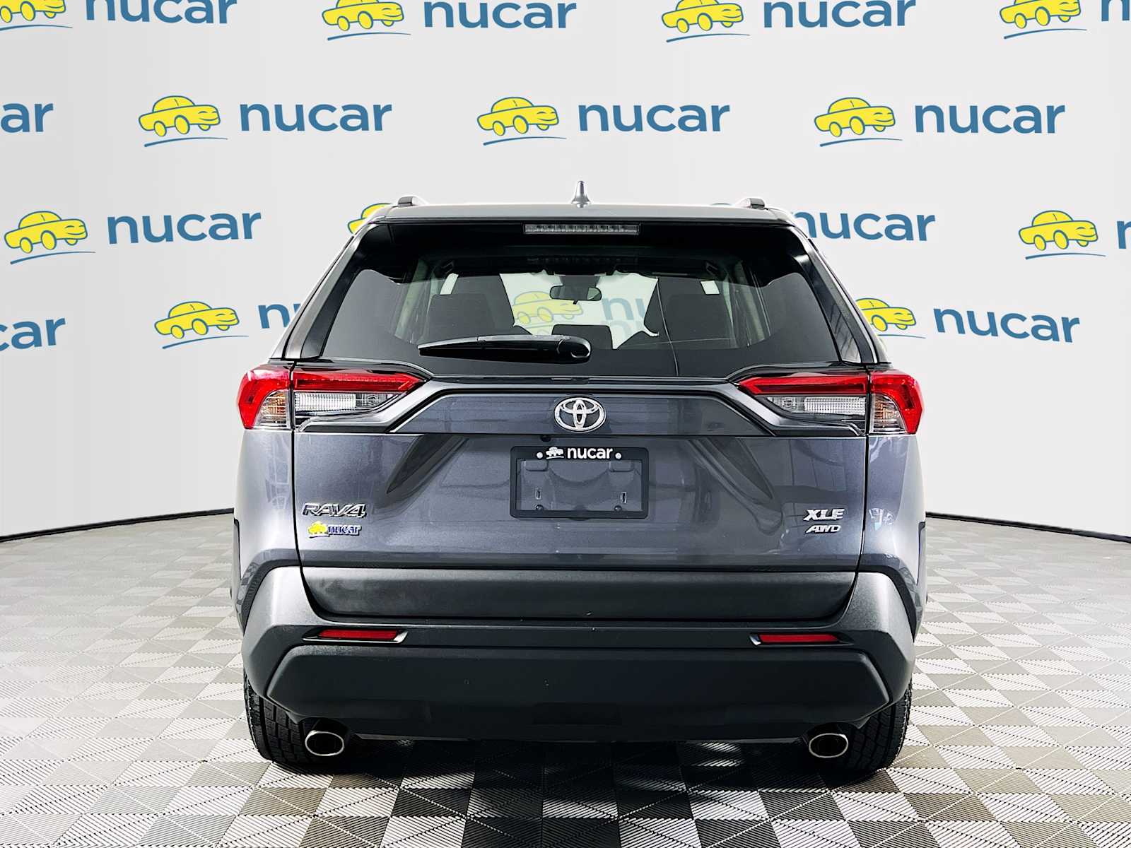 2021 Toyota RAV4 XLE - Photo 6