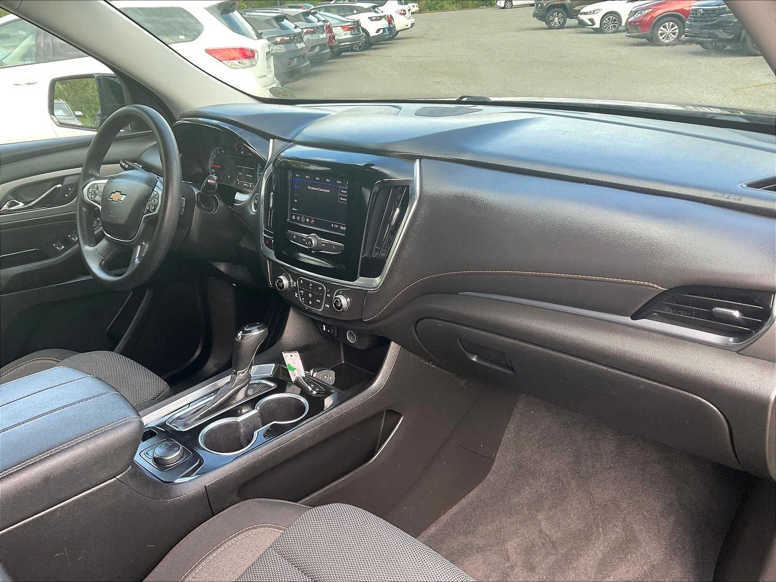 2020 Chevrolet Traverse LS - Photo 14