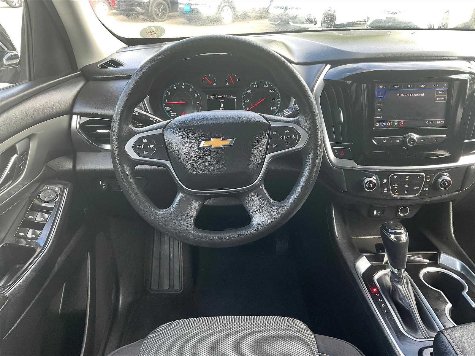 2020 Chevrolet Traverse LS - Photo 18