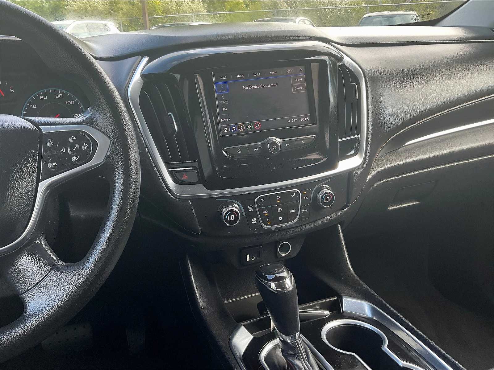 2020 Chevrolet Traverse LS - Photo 19
