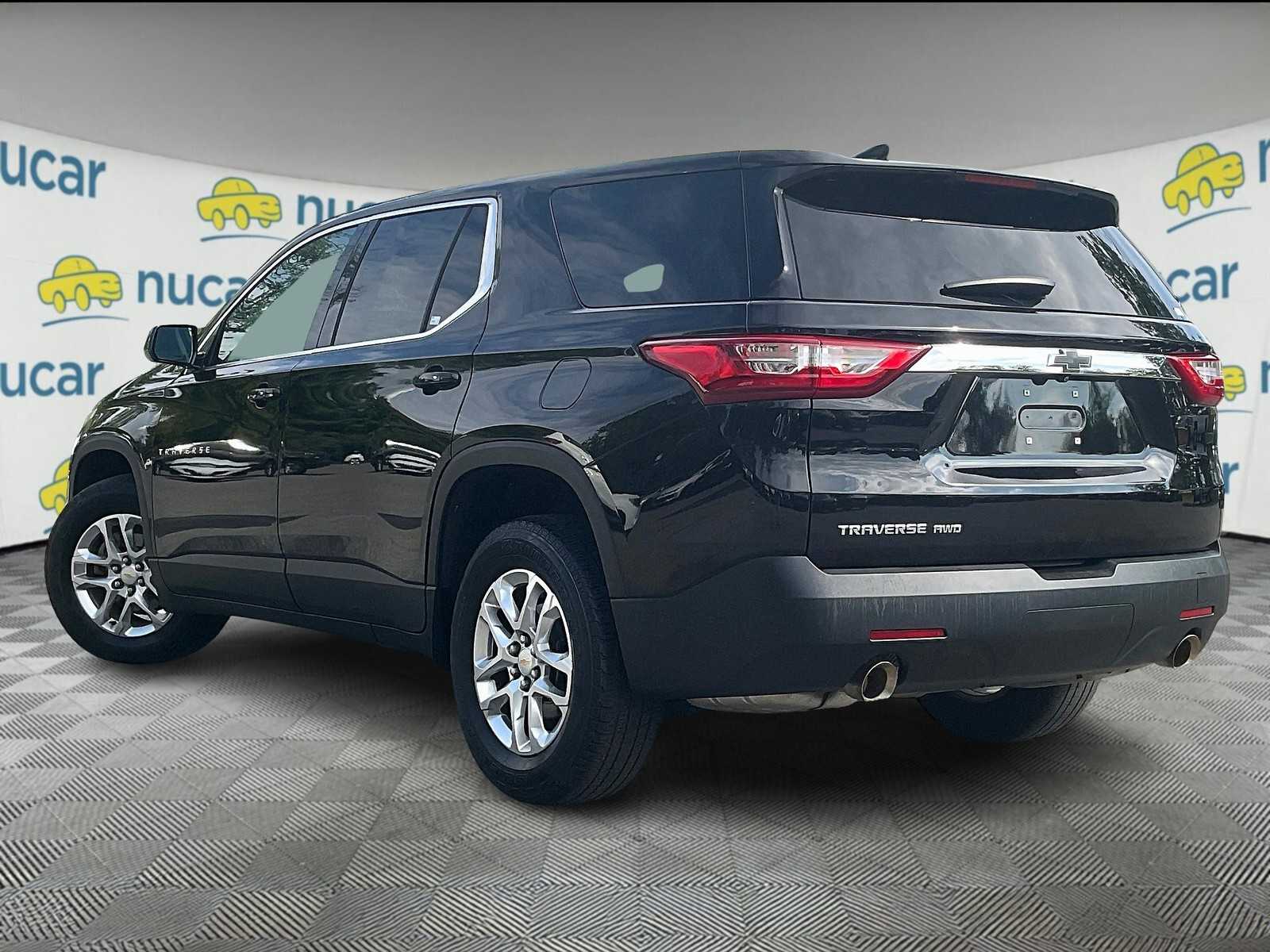 2020 Chevrolet Traverse LS - Photo 4