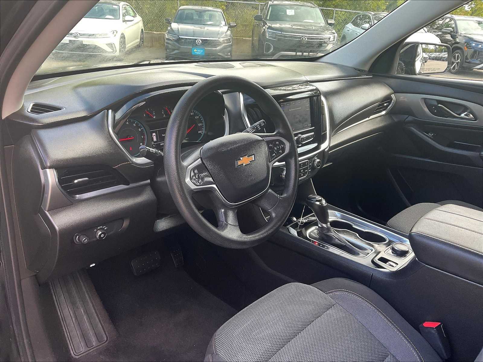 2020 Chevrolet Traverse LS - Photo 8