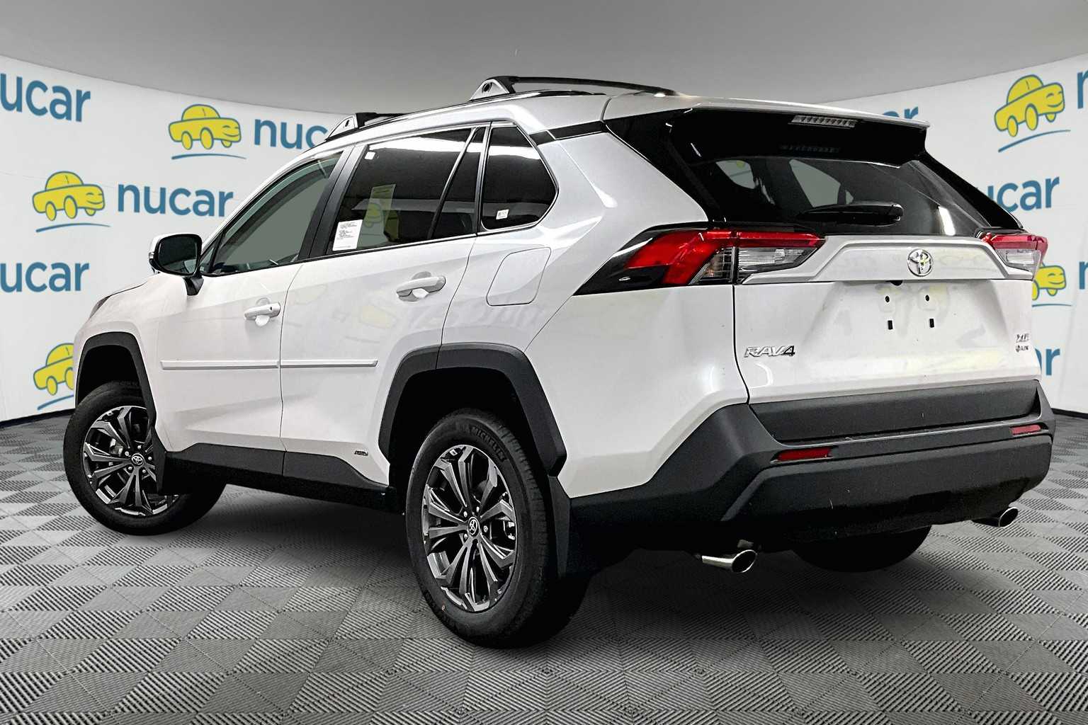 2025 Toyota RAV4 Hybrid XLE Premium - Photo 5