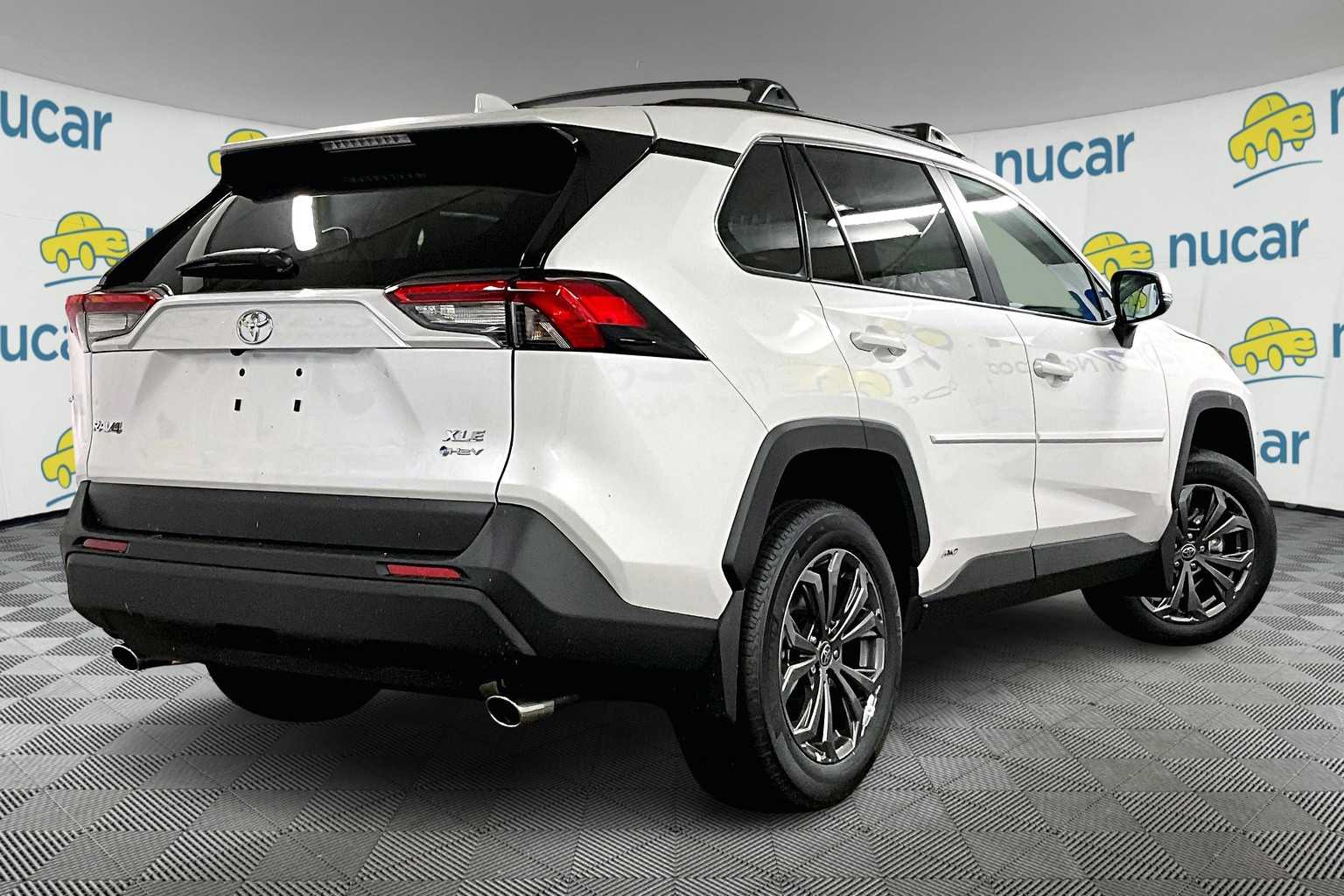 2025 Toyota RAV4 Hybrid XLE Premium - Photo 7