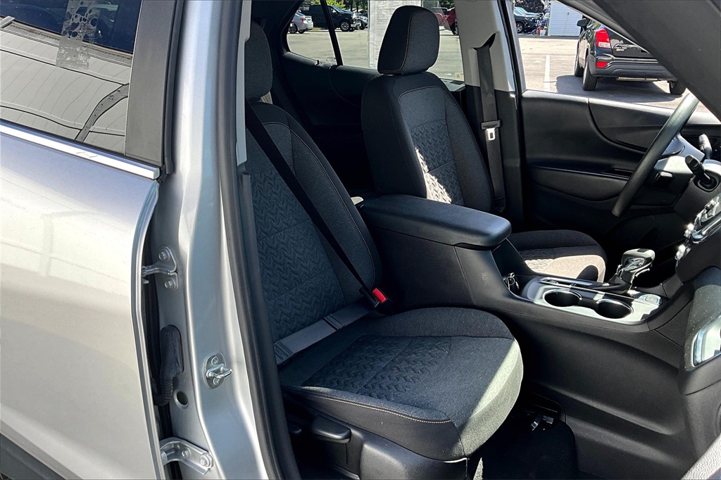 2022 Chevrolet Equinox LT - Photo 11