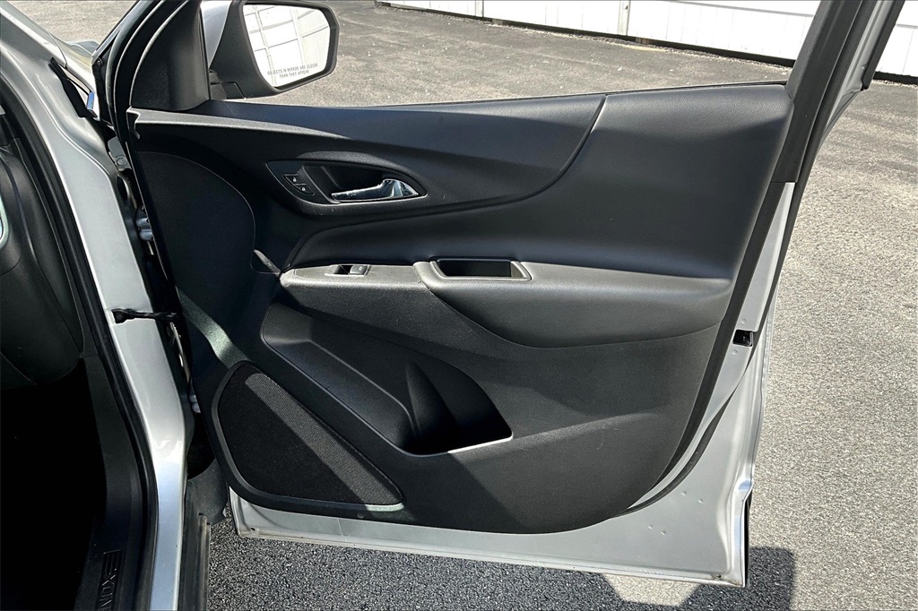 2022 Chevrolet Equinox LT - Photo 12