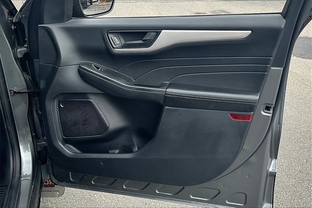 2022 Ford Escape SE - Photo 12