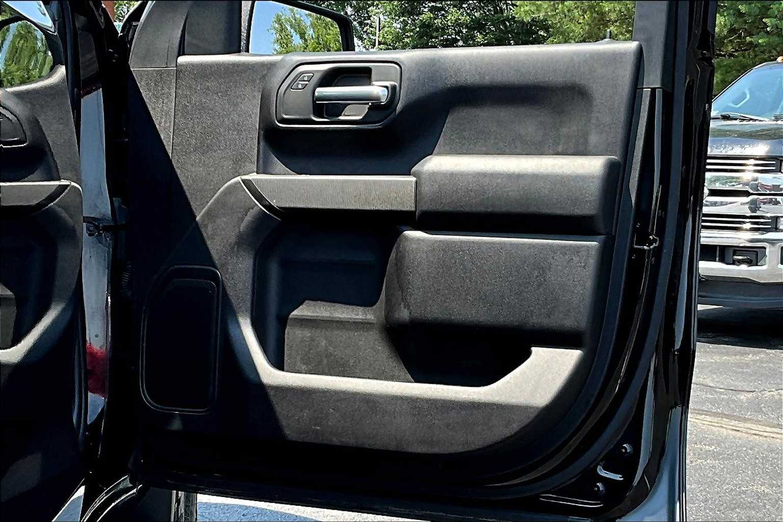 2022 Chevrolet Silverado 1500 Custom - Photo 12