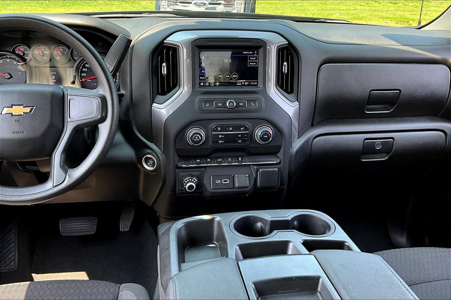 2022 Chevrolet Silverado 1500 Custom - Photo 17