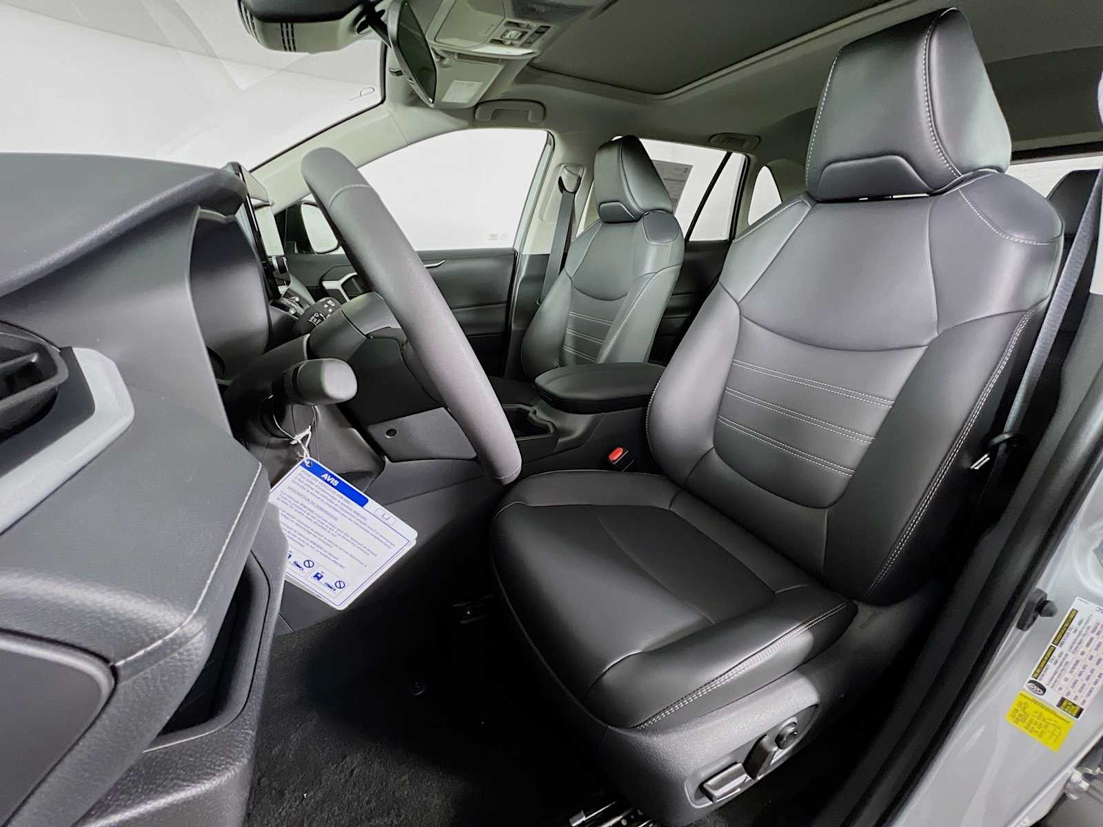 2025 Toyota RAV4 XLE Premium - Photo 12