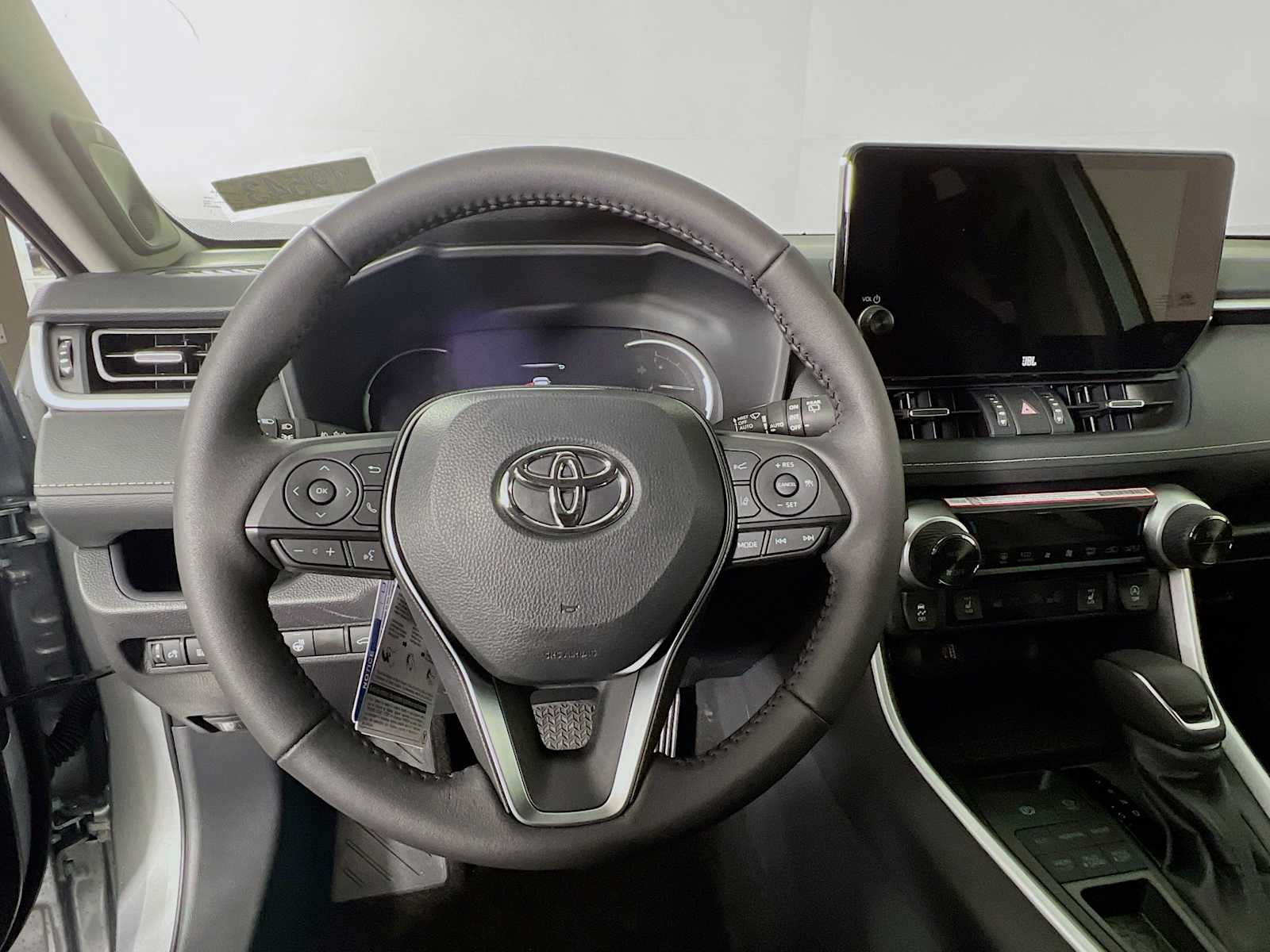 2025 Toyota RAV4 XLE Premium - Photo 7