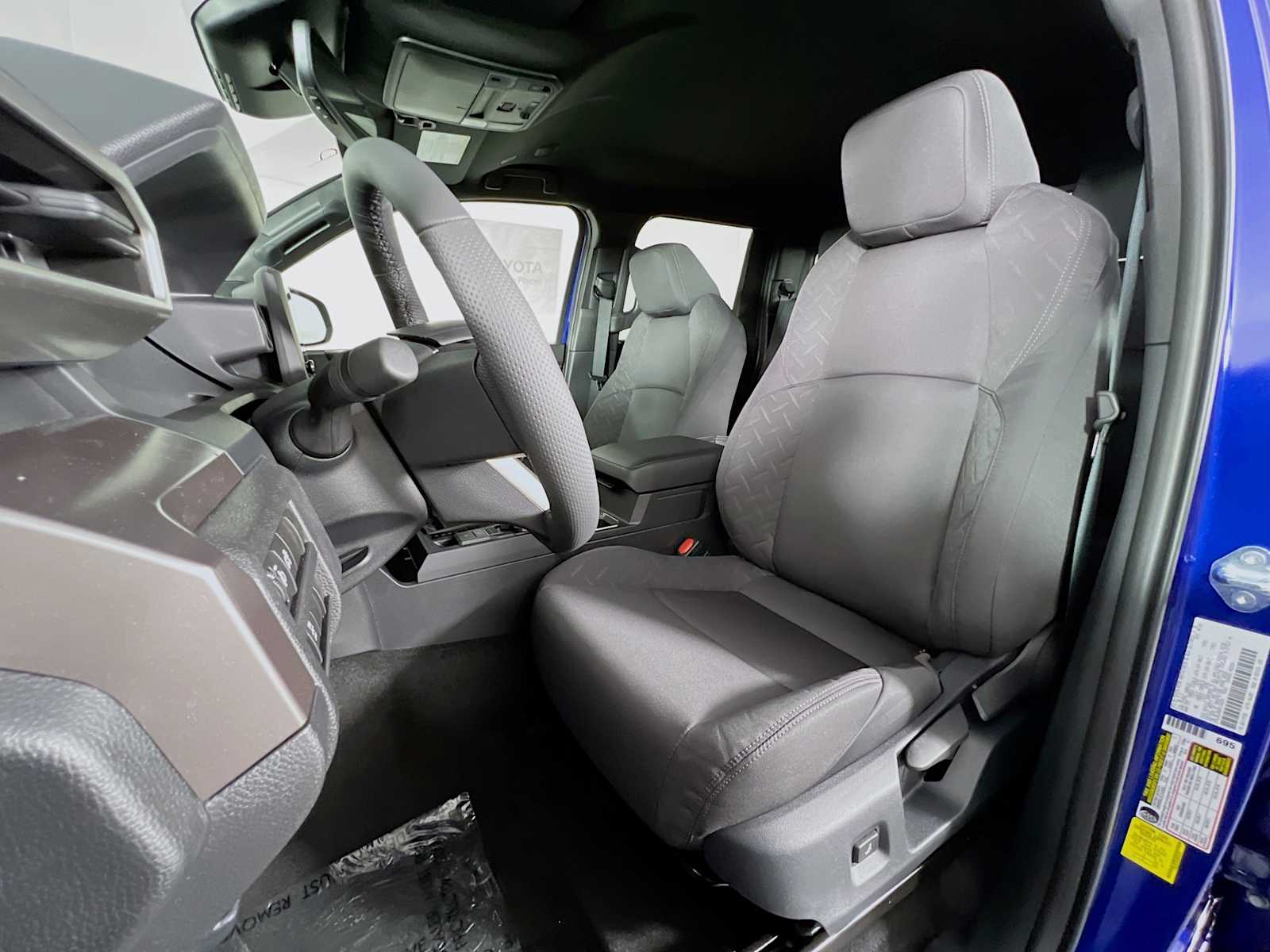 2025 Toyota Tacoma SR5 - Photo 12