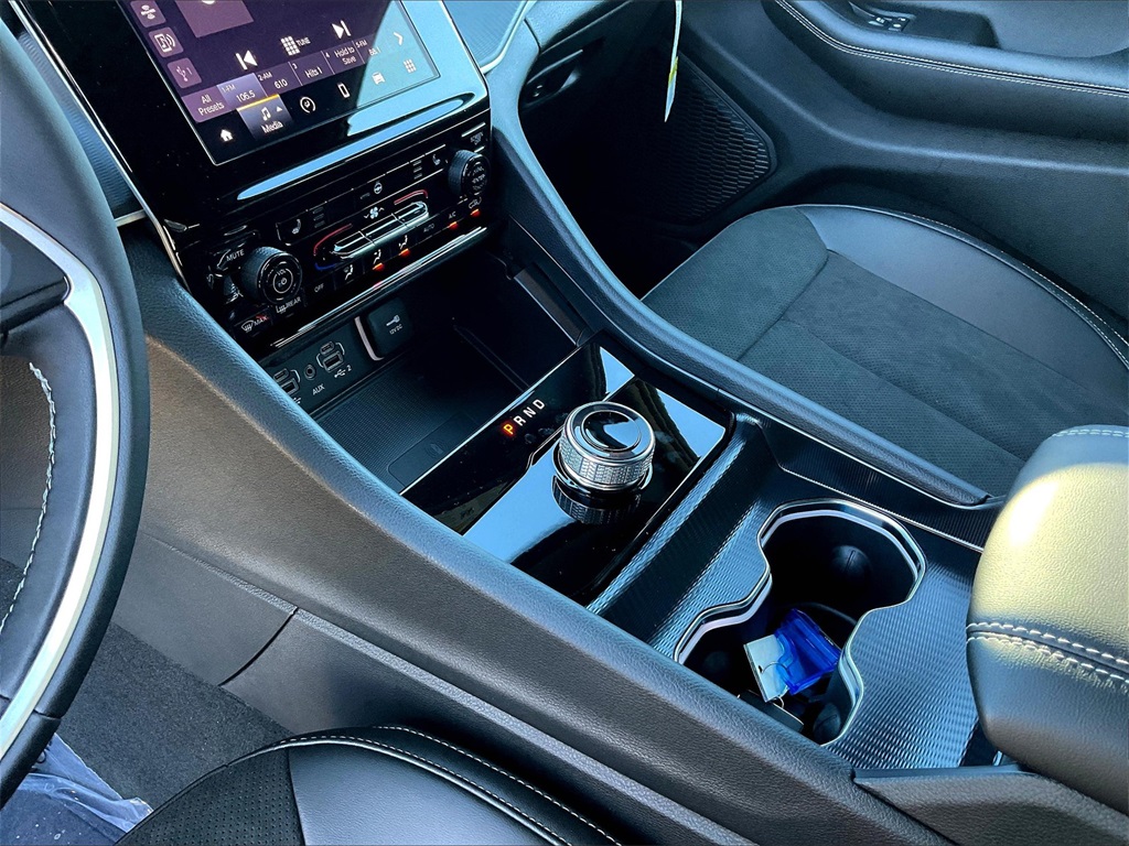 2025 Jeep Grand Cherokee Altitude X - Photo 14