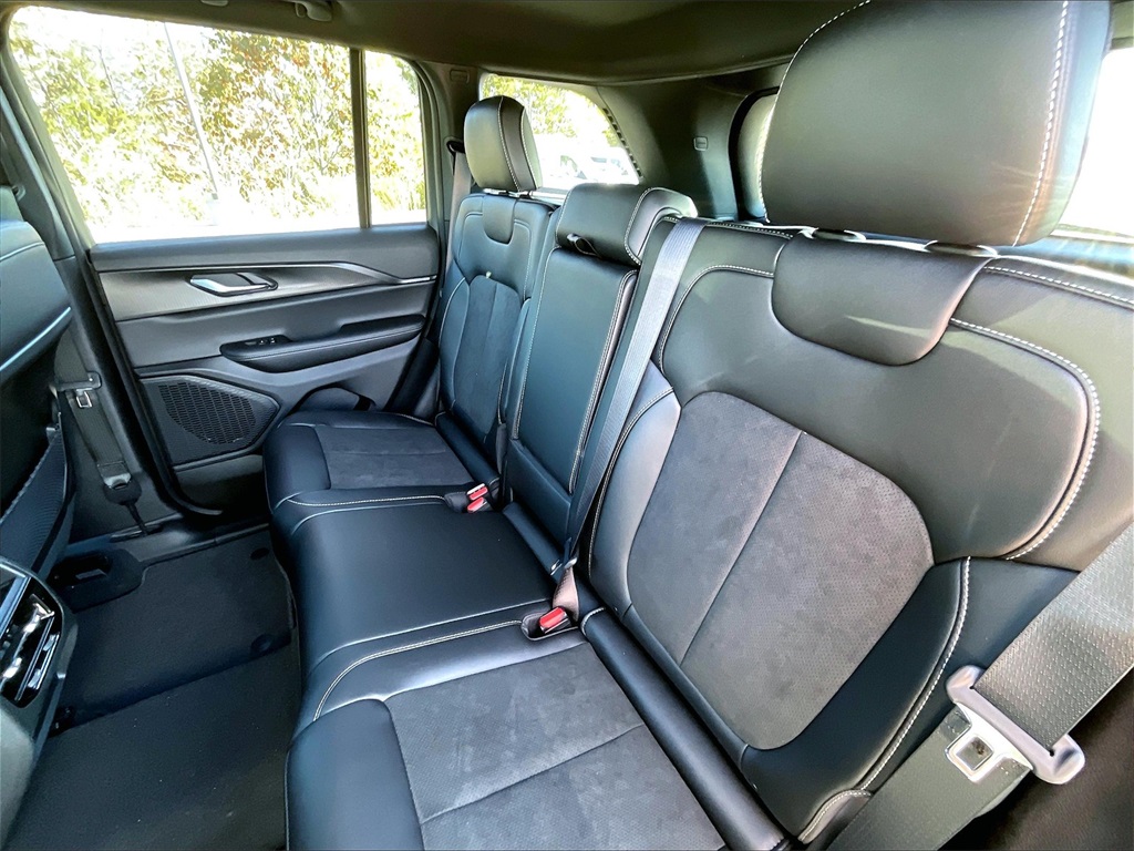 2025 Jeep Grand Cherokee Altitude X - Photo 15