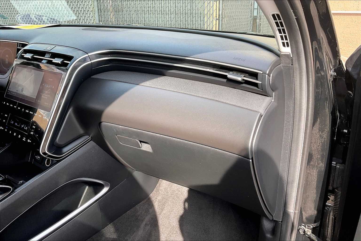 2022 Hyundai Tucson Limited - Photo 13