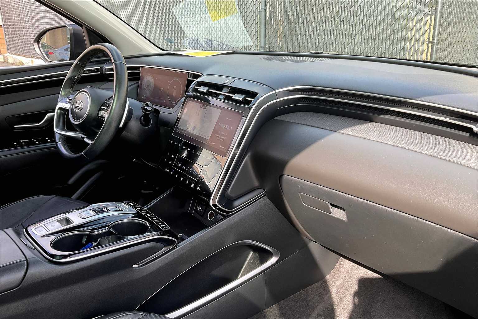 2022 Hyundai Tucson Limited - Photo 14