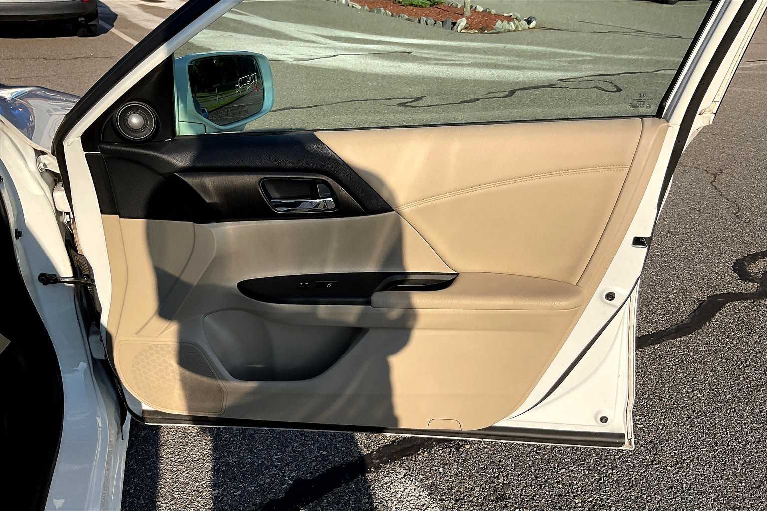 2014 Honda Accord EX-L - Photo 12