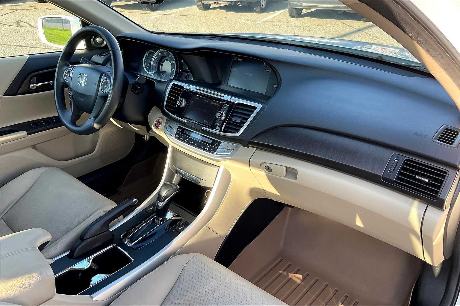 2014 Honda Accord EX-L - Photo 14