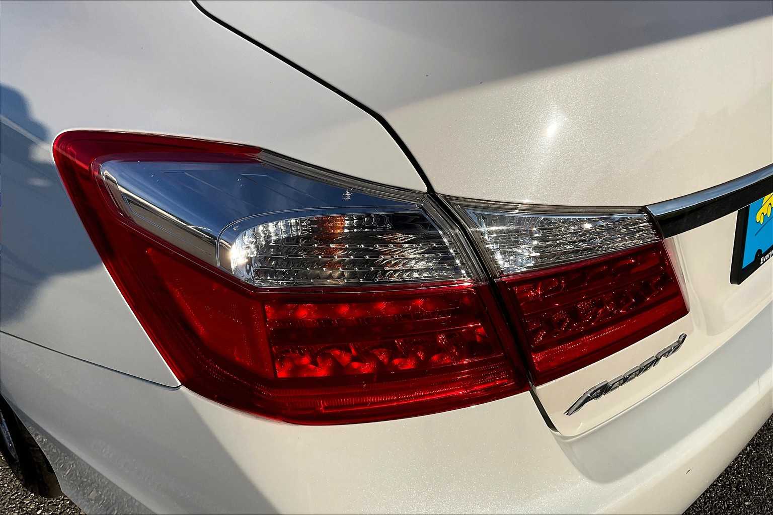2014 Honda Accord EX-L - Photo 32