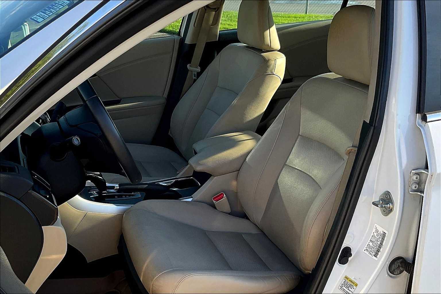 2014 Honda Accord EX-L - Photo 10