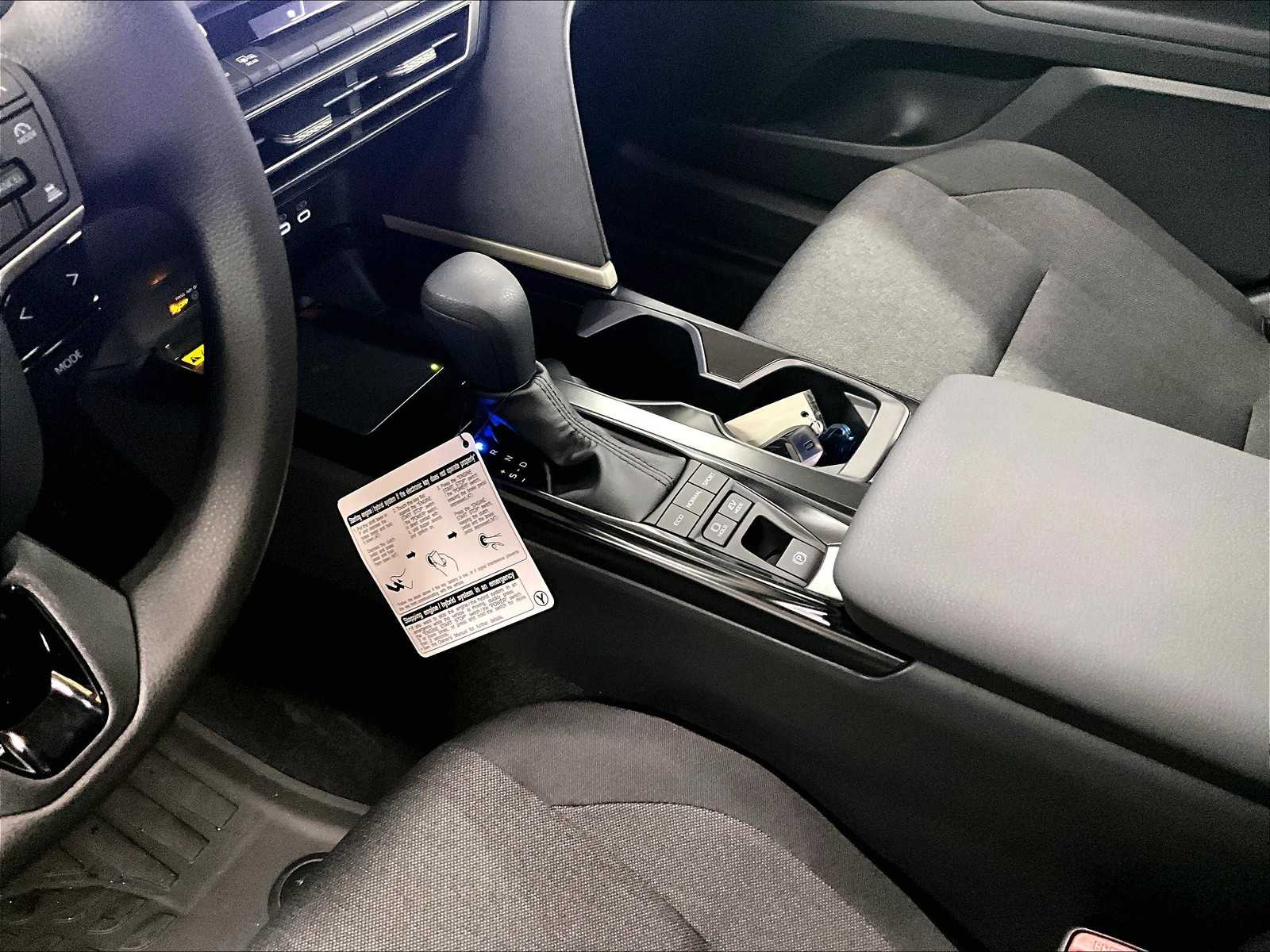 2026 Toyota Camry LE - Photo 14