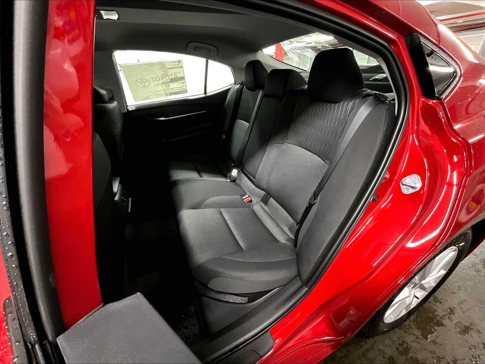 2026 Toyota Camry LE - Photo 15