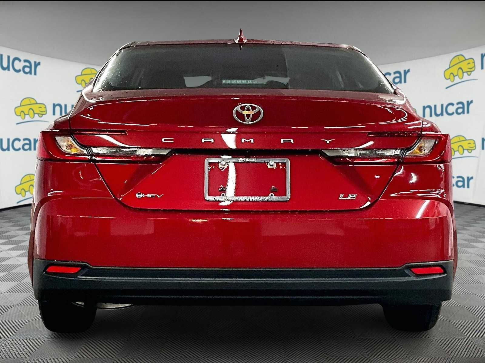 2026 Toyota Camry LE - Photo 6