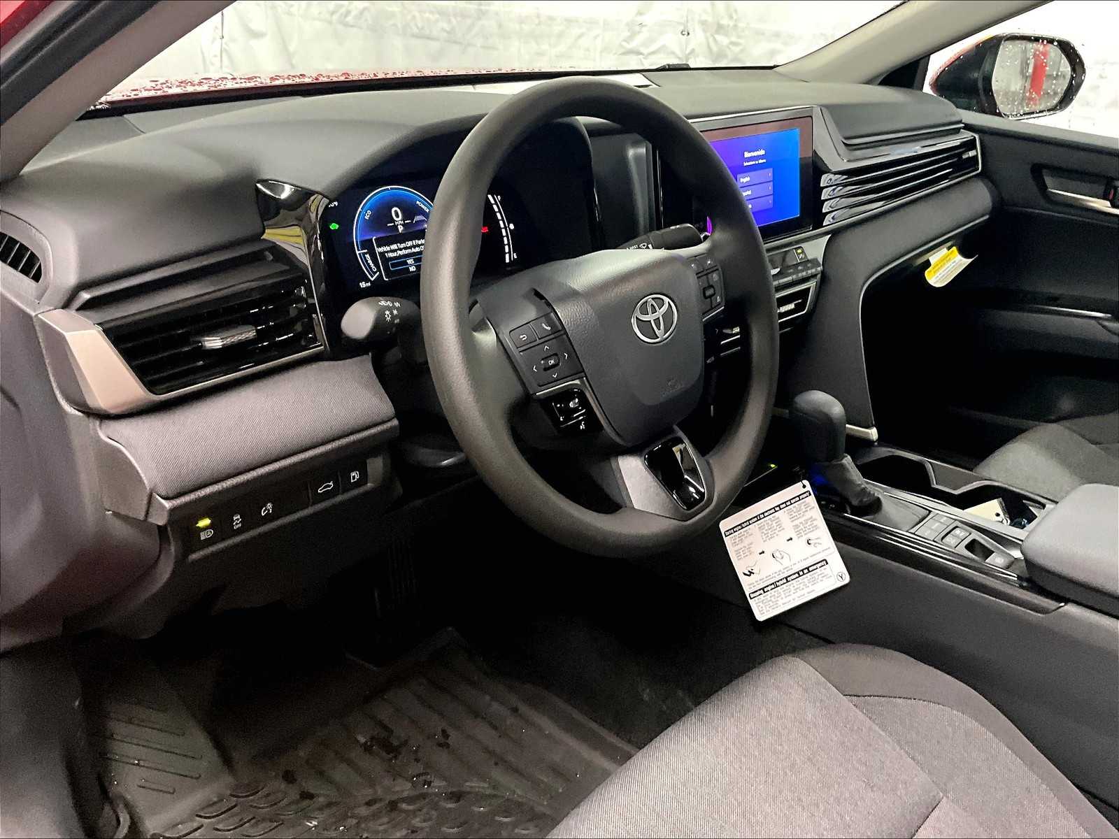 2026 Toyota Camry LE - Photo 9