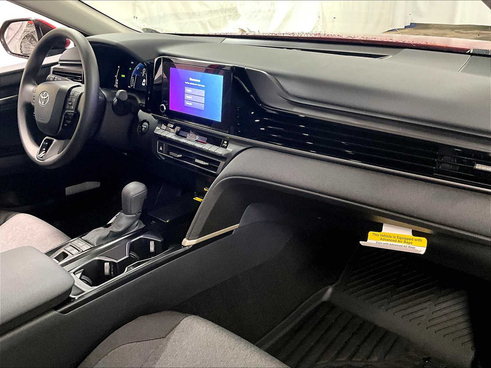 2026 Toyota Camry LE - Photo 10