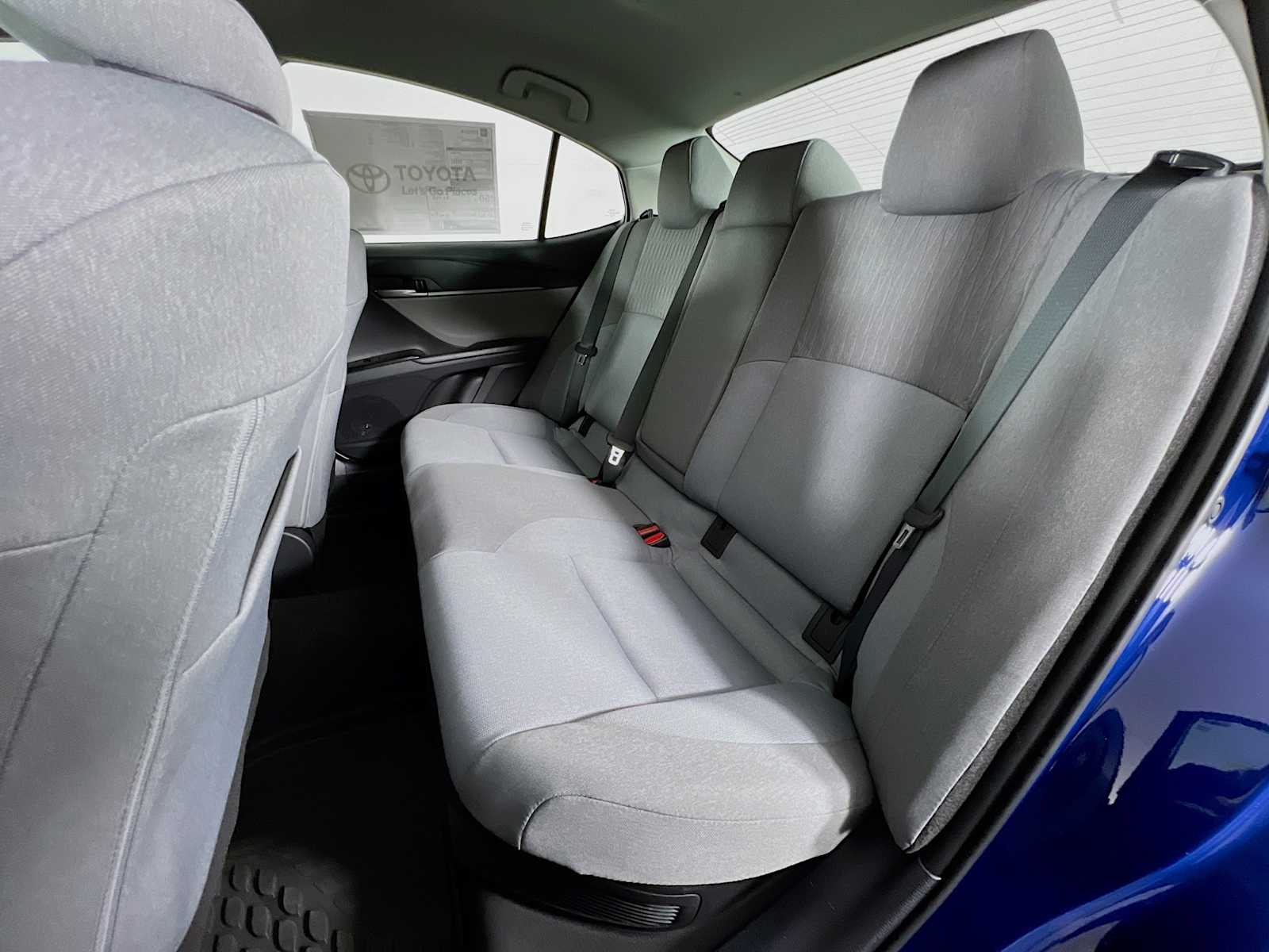 2025 Toyota Camry LE - Photo 13