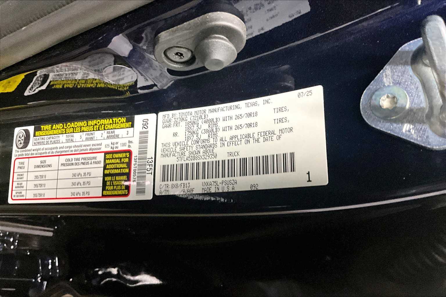 2025 Toyota Tundra SR5 - Photo 17