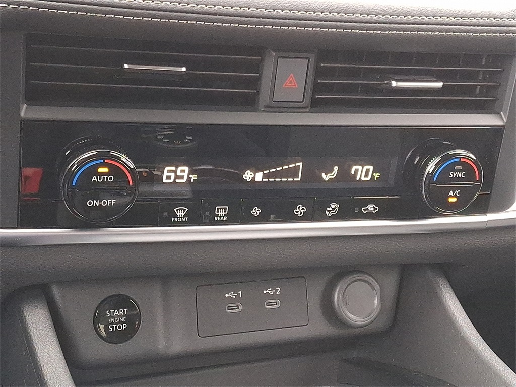 2025 Nissan Rogue SV - Photo 11