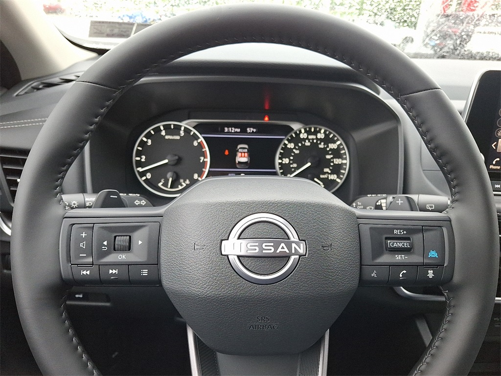 2025 Nissan Rogue SV - Photo 14