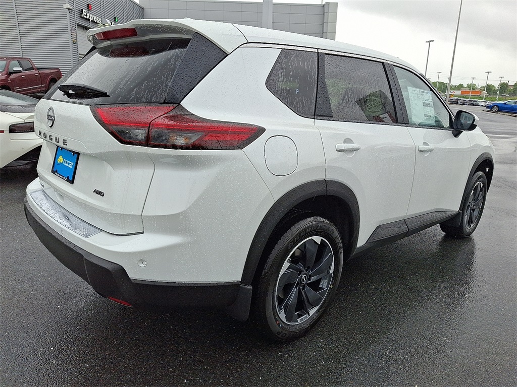 2025 Nissan Rogue SV - Photo 4