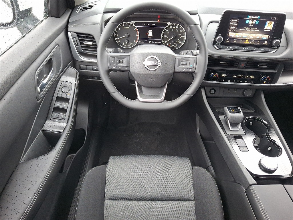 2025 Nissan Rogue SV - Photo 7