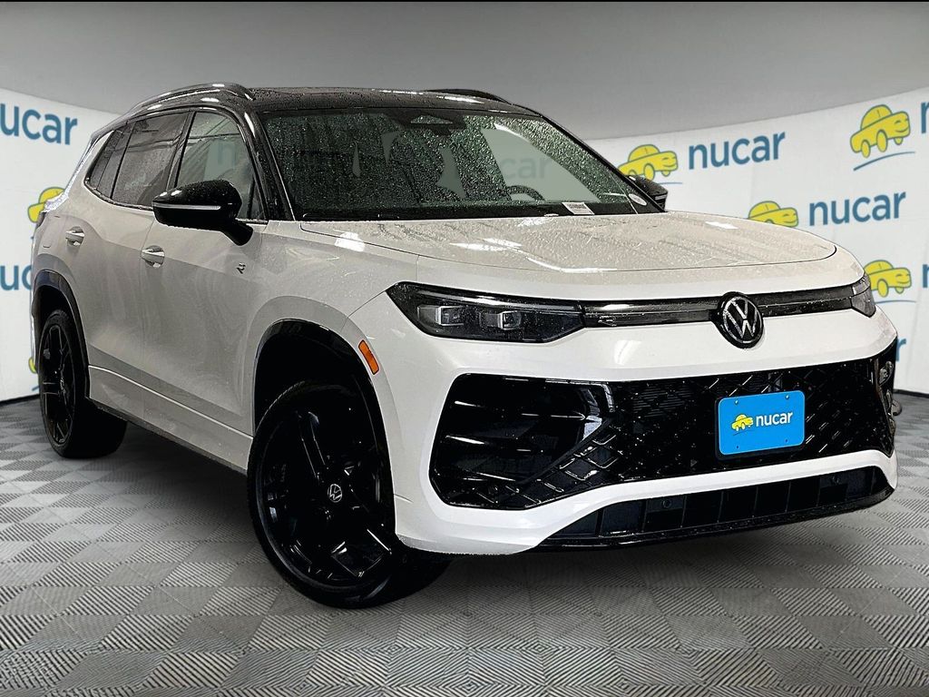 2025 Volkswagen Tiguan 2.0T SE R-Line Black