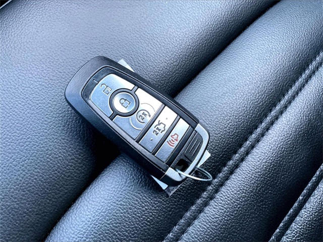 2021 Ford Edge SEL - Photo 11