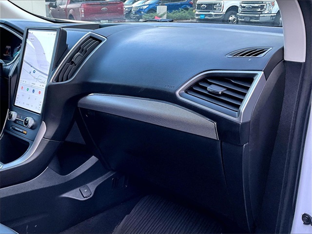 2021 Ford Edge SEL - Photo 17