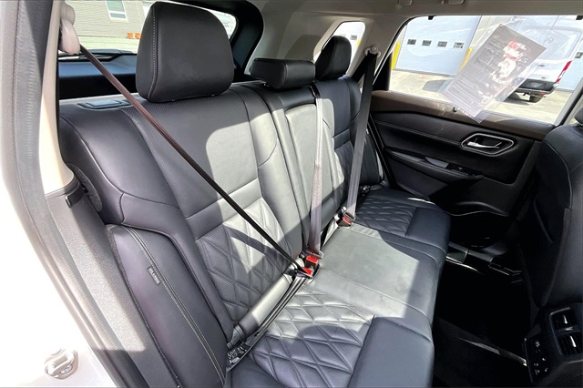 2021 Nissan Rogue Platinum - Photo 23